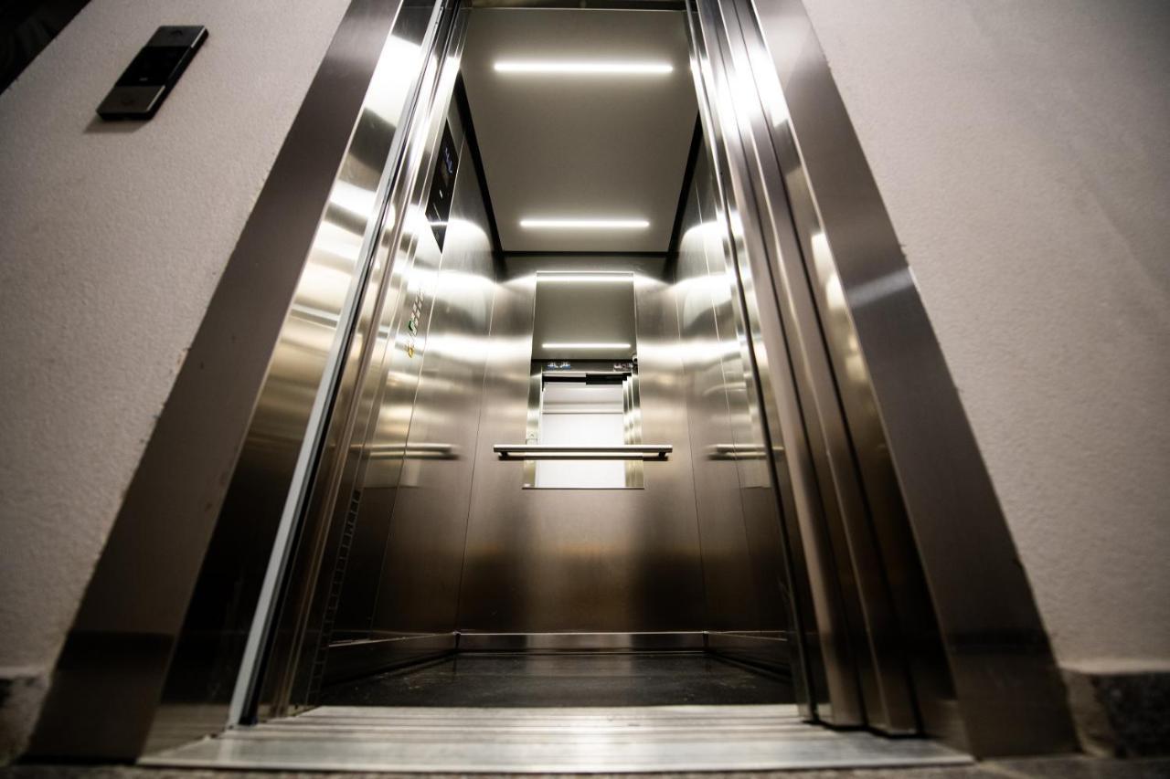 SmartConceptLiving Plaza Apartment Bucureşti Exterior foto